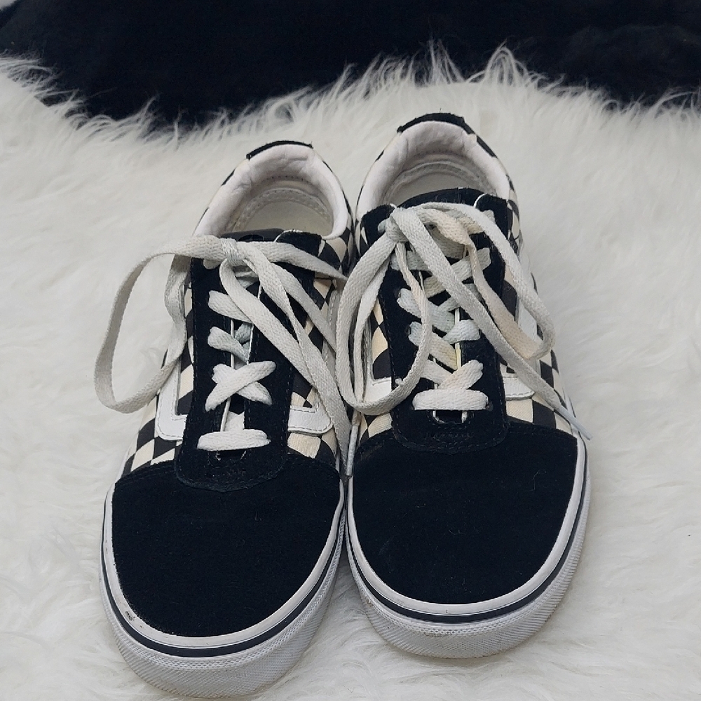Vans Black and White Old Skool Checkered Sneakers 7.0